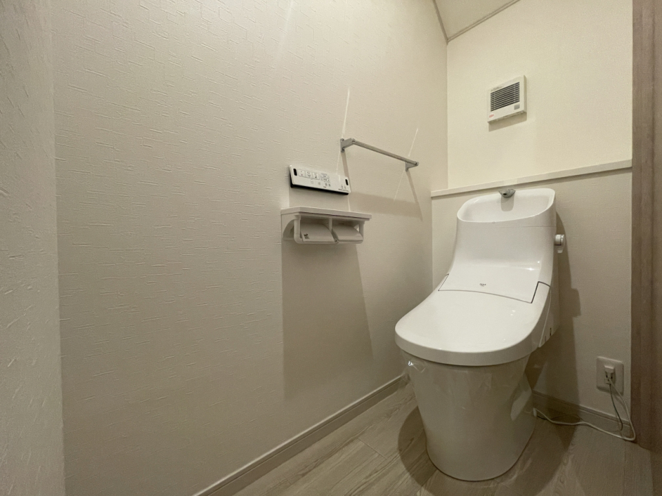 トイレは1階と2階2箇所あります