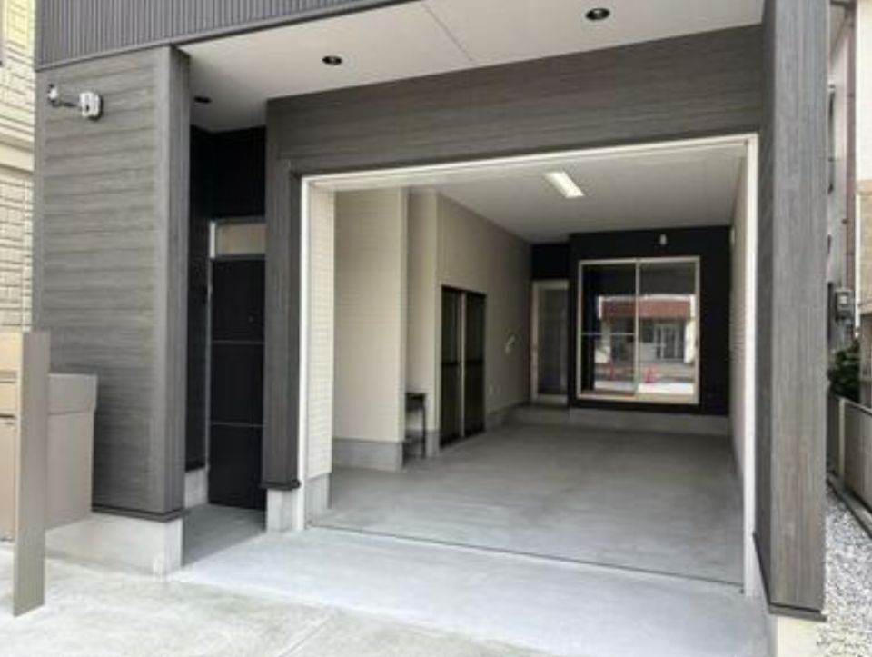 舞阪に2LDKのガレージハウス誕生！