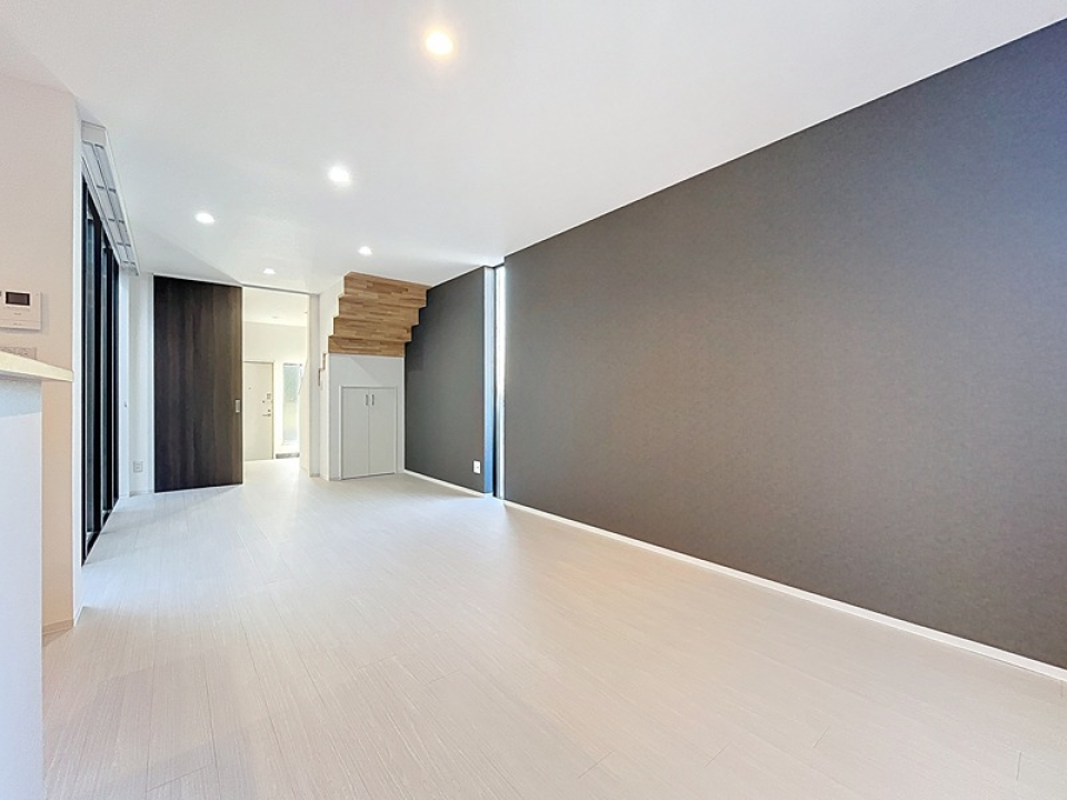 白を基調としているのでどんな家具も合います