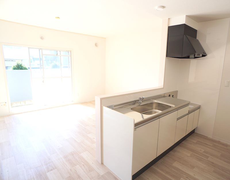 対面キッチン2LDKにリフォーム済！