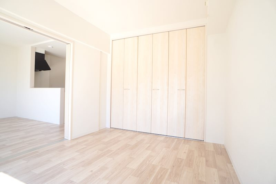 引き戸をあければ18帖の広々リビングに大変身！