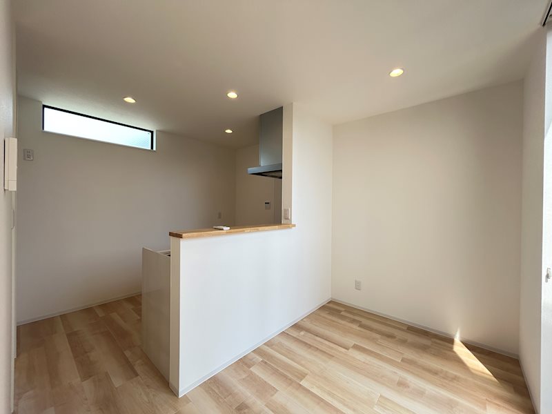 対面キッチンで家族の様子が見られて安心