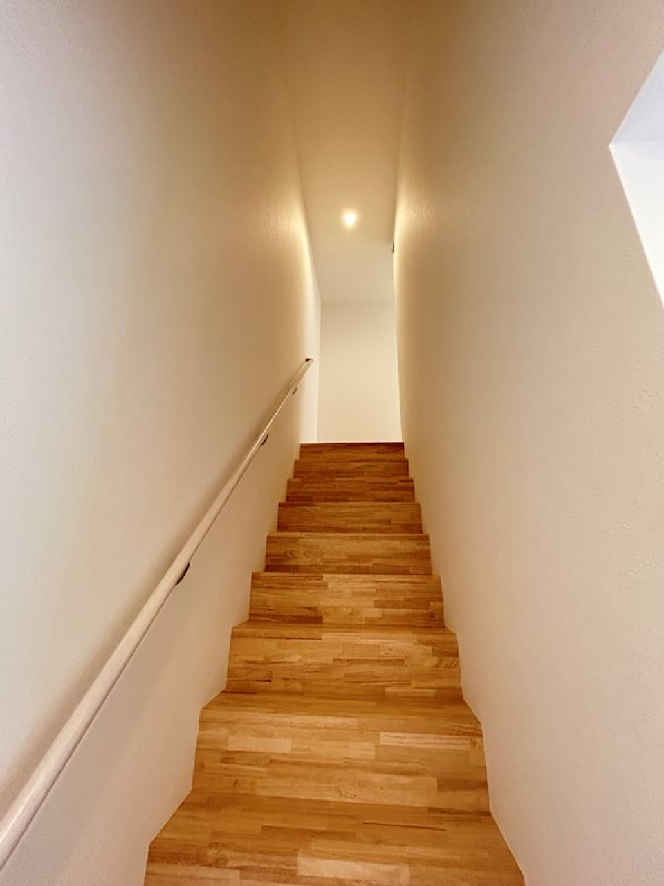 階段を上がると…