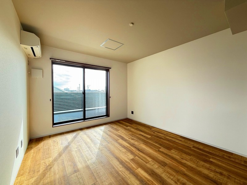 バルコニーはLDKから出られます