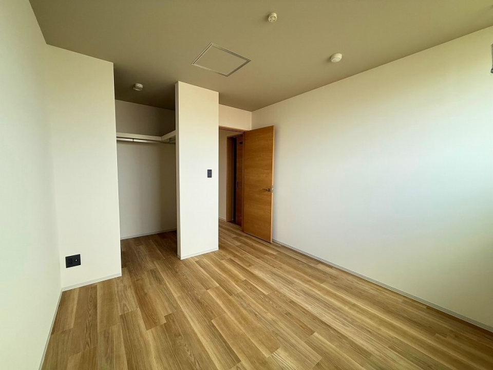 こちらは6帖の洋室