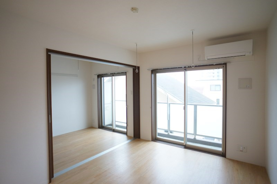 LDKは12帖ですが、引き戸をあければ18帖の広々空間に！