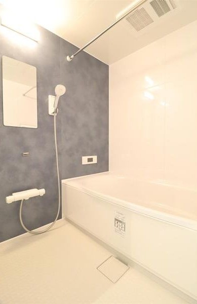 追い炊き付きの浴室