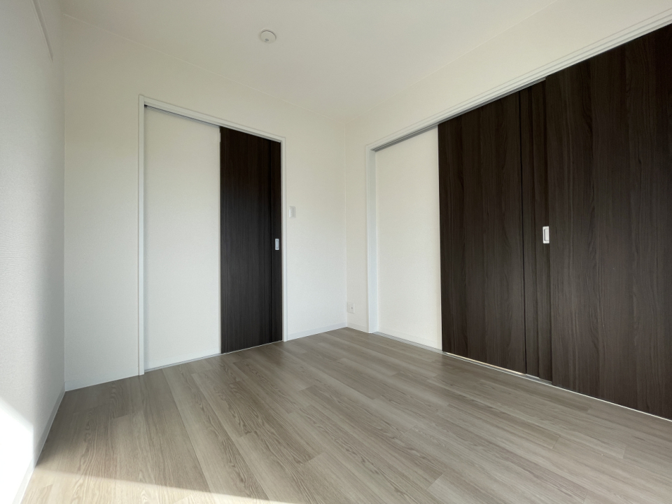 引き戸はソフトクロージングになっています