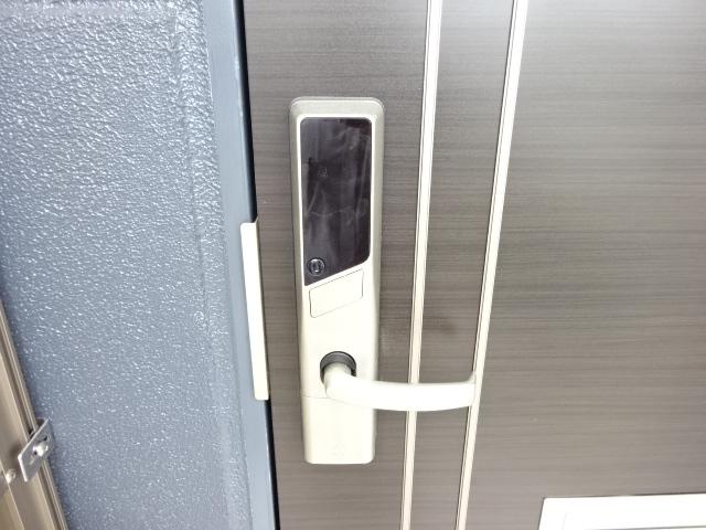 鍵がいらない電子ロックです