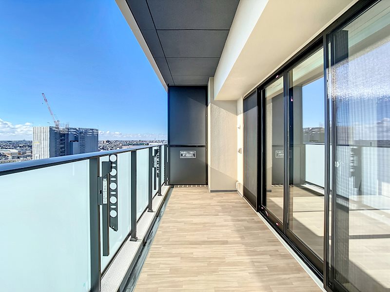 見てください！このバルコニー！