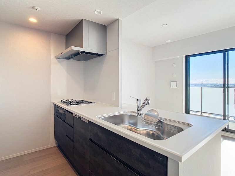 対面式の3口ガスコンロ、都市ガスなのもPOINT