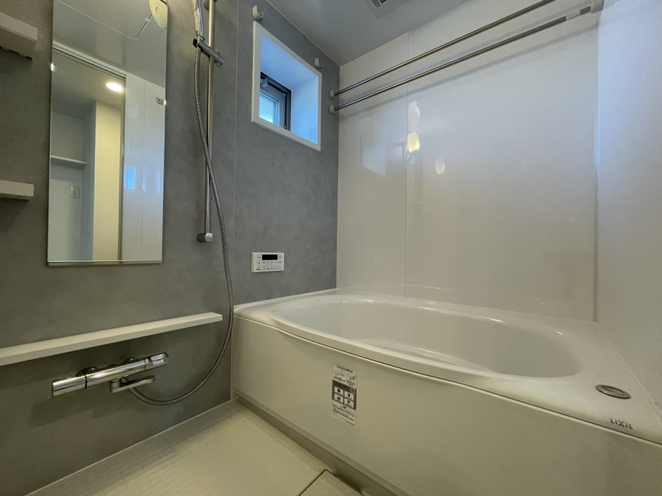 お風呂の換気窓が嬉しい