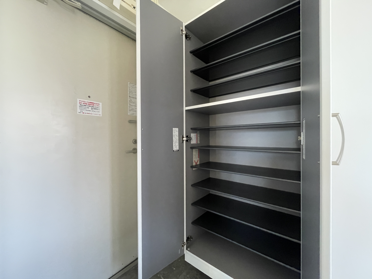 シューズボックス