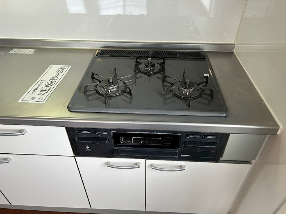 3口ガスコンロ付き