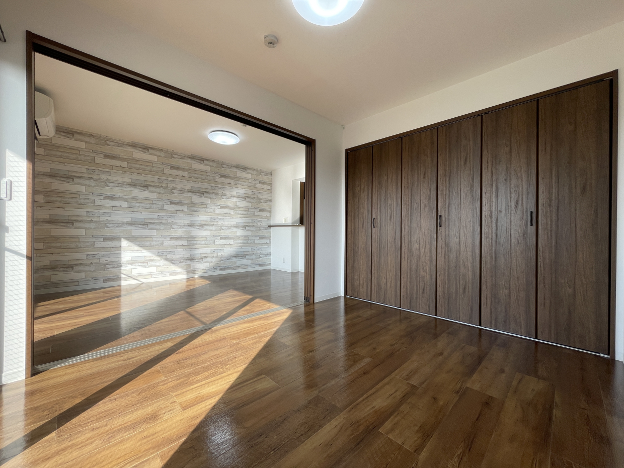 扉江尾開ければ16帖以上の広々空間に