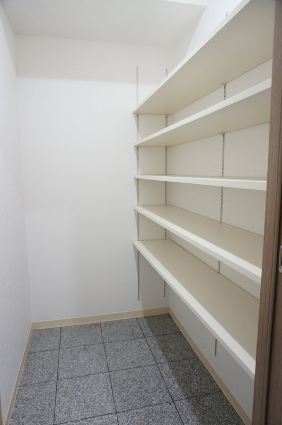 玄関にはシューズインクローゼットが！ありがたい