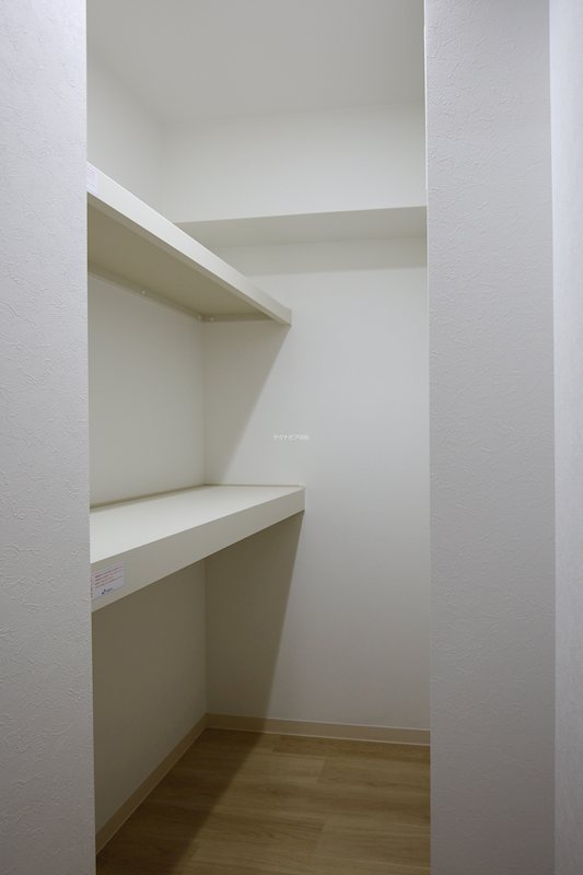 なんとウォークインクローゼット付きです！