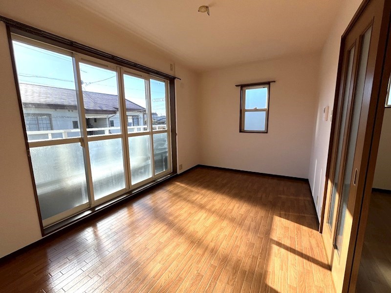 大きな掃き出し窓がいいですね