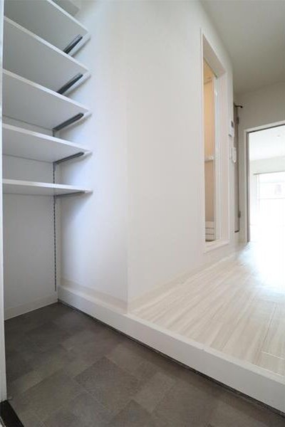 シューズボックス付き