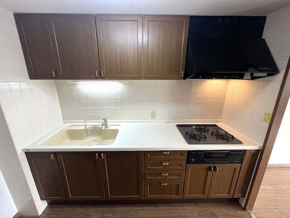 三口コンロ付き