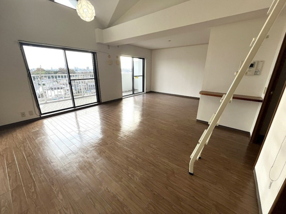 丸い照明がかわいい！