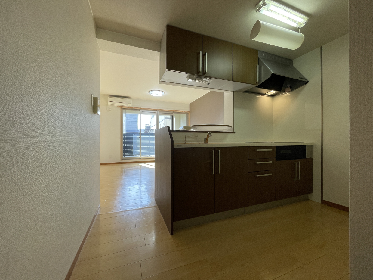 対面式のシステムキッチン