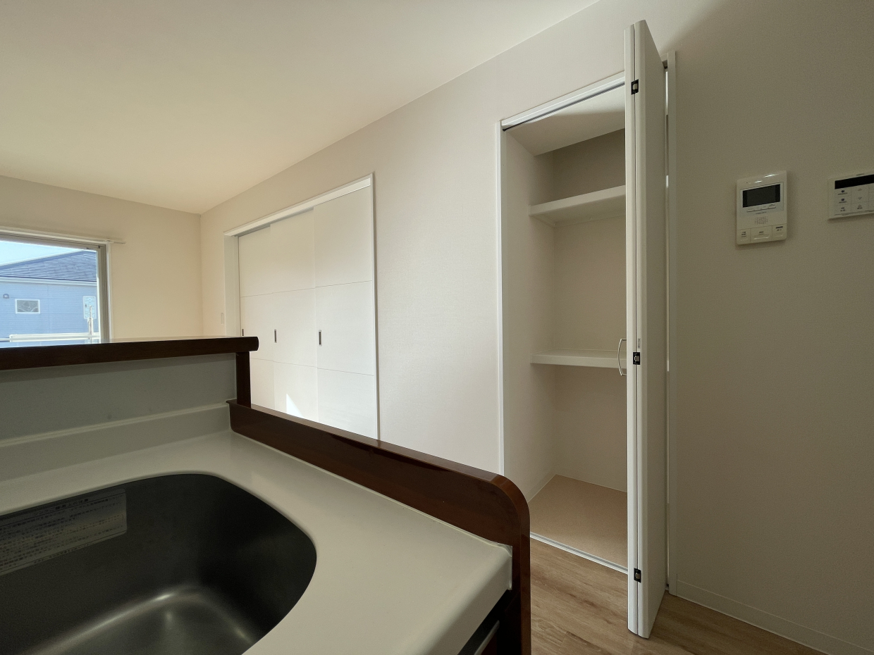 キッチン横の収納はありがたい！