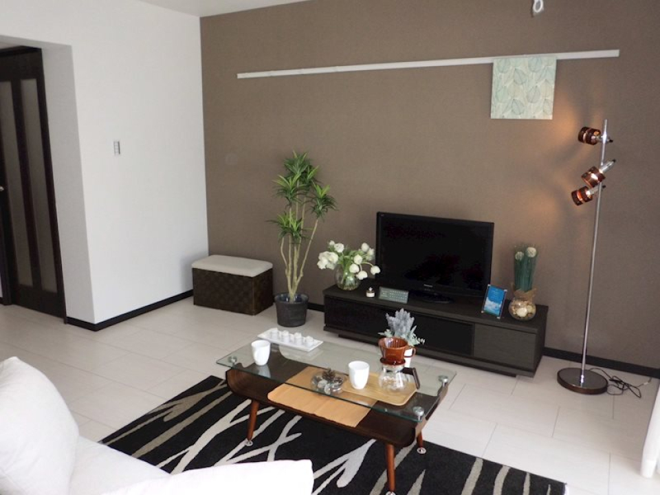 ソファーを置いてくつろぎたい