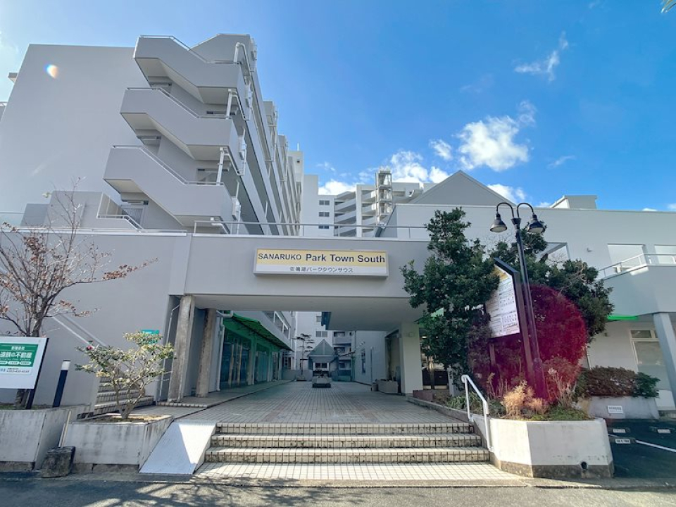 どっしりエントランス