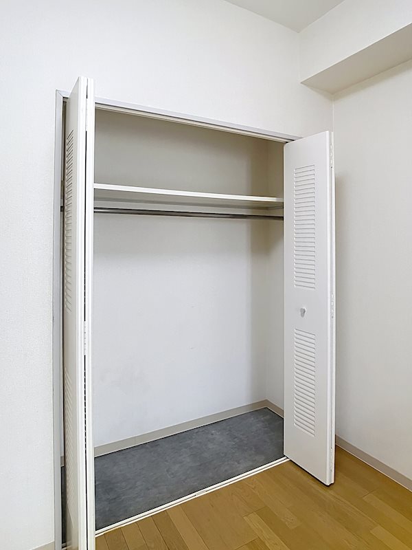 収納は2箇所にあります