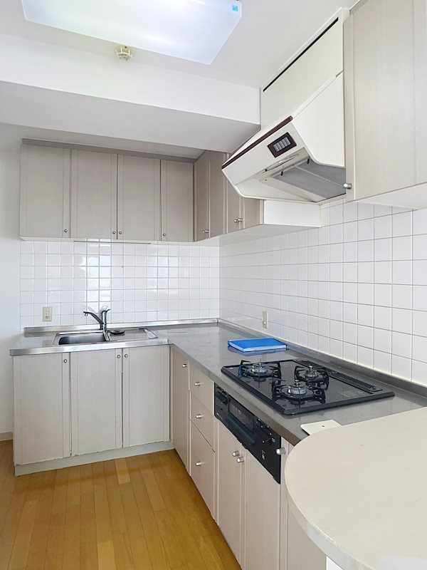 L字型のキッチンは使い勝手が良さそう◎