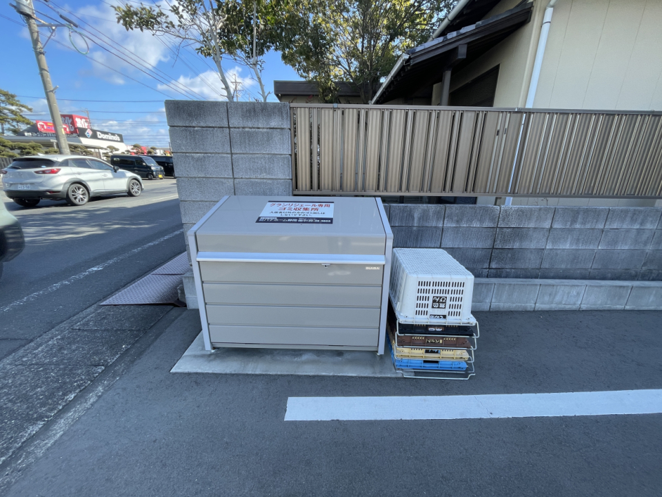 敷地内ゴミ置き場