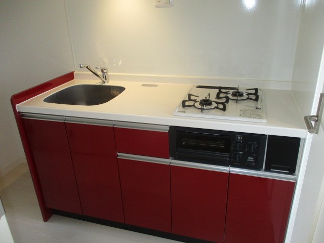 真っ赤なキッチンがPOINT！