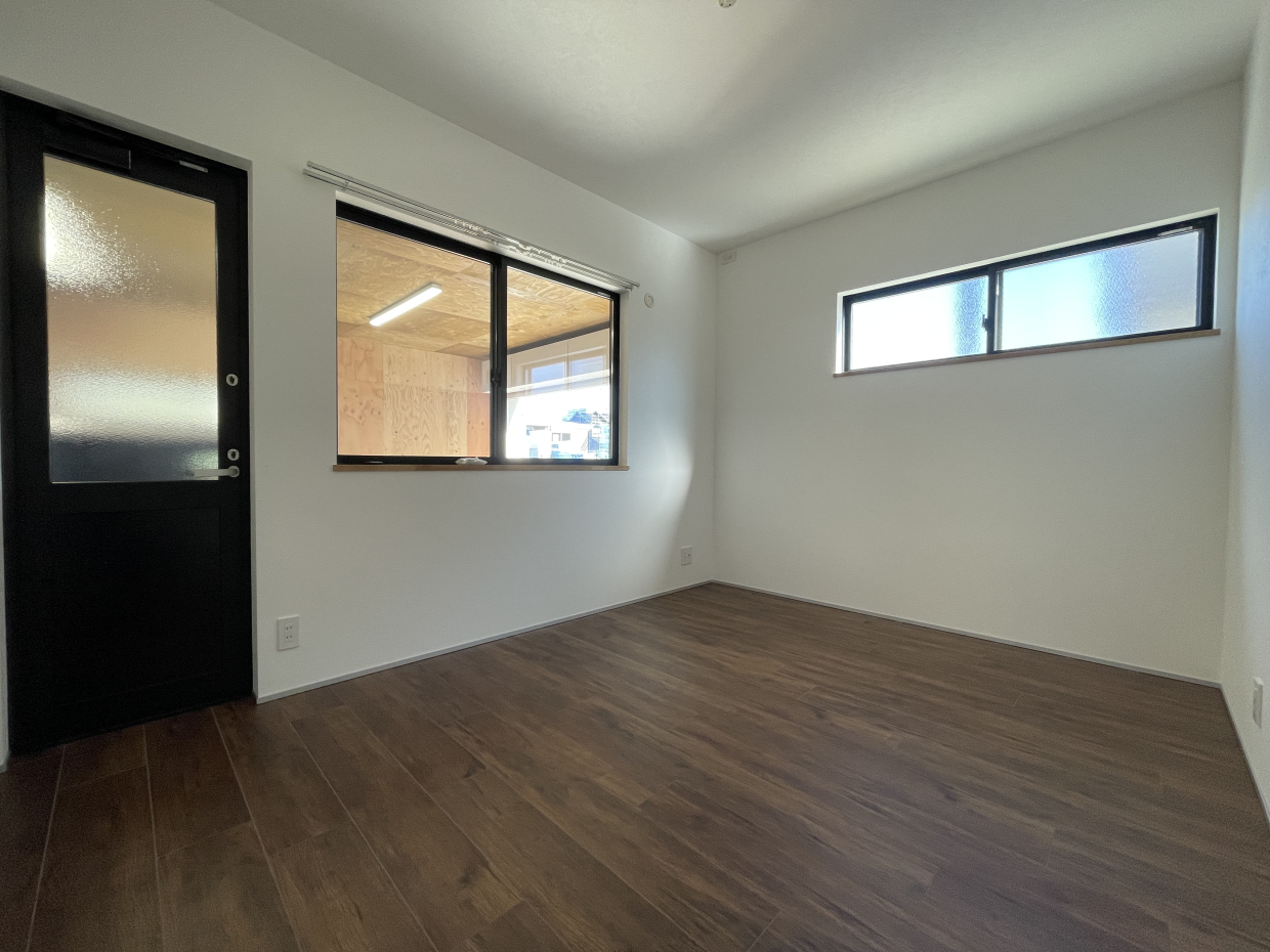 ちなみにガレージから洋室6帖へ直行できます