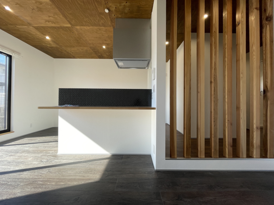 対面式のシステムキッチンの存在感！