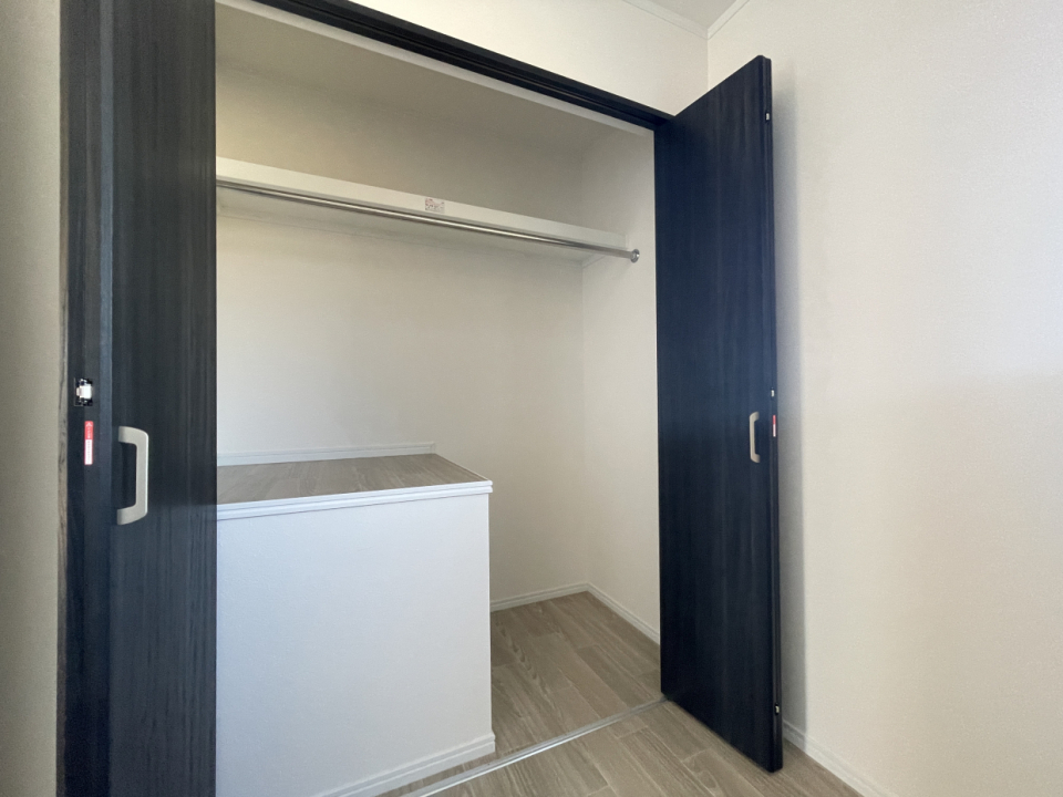 ミニクローゼット付きの収納