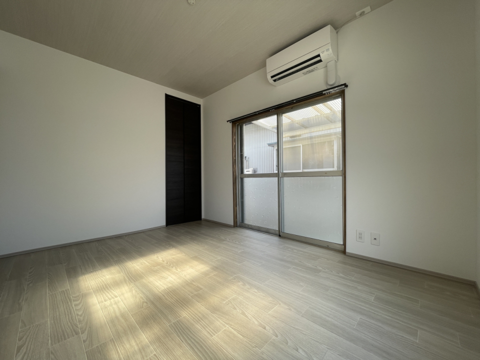 こちらはエアコン付きです◎