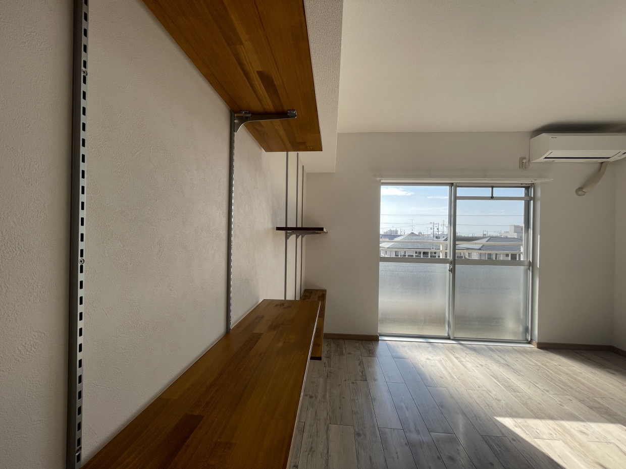 幅もしっかりあるので、いろんなものが飾れそう