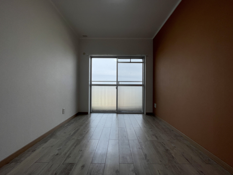 こちらは6帖の洋室