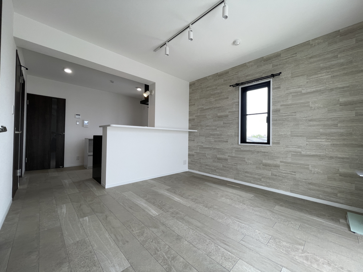 角部屋なので2面採光で陽当たりのいいお部屋です