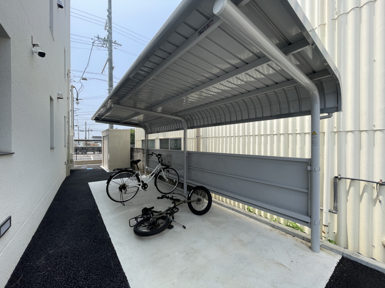 屋根付き駐輪場もばっちり完備しています
