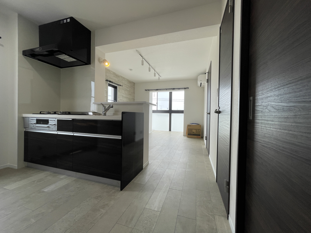 キッチンは対面タイプなので流しに立ちつつテレビも見れます