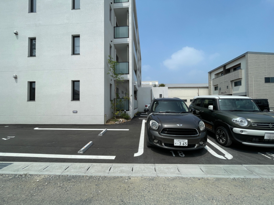 駐車場は敷地内1台無料です