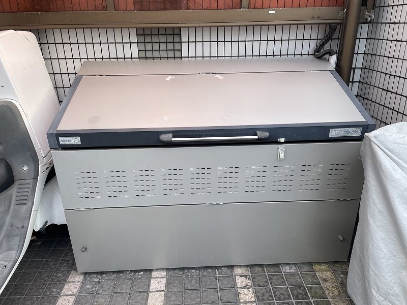 敷地内ゴミ箱あります