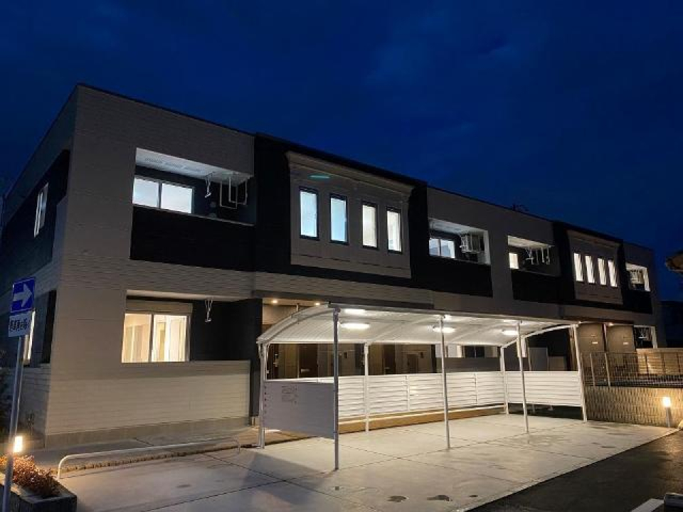 夜の外観も素敵！