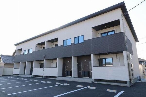 茶&times;白の外観が素敵