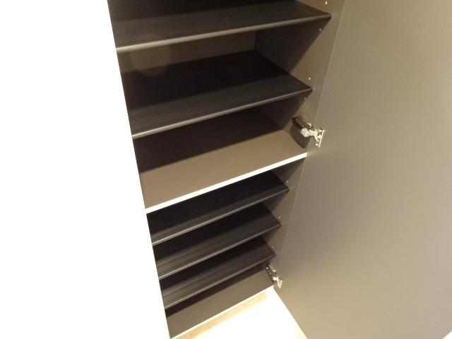 シューズボックス付き