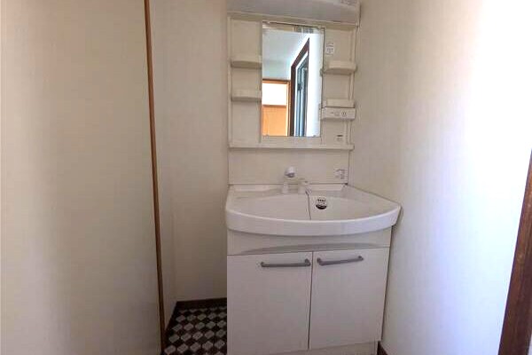 シャワー付き独立洗面台