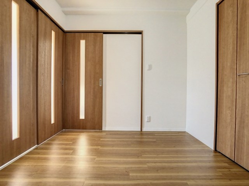 LDKお隣の5.3帖の洋室