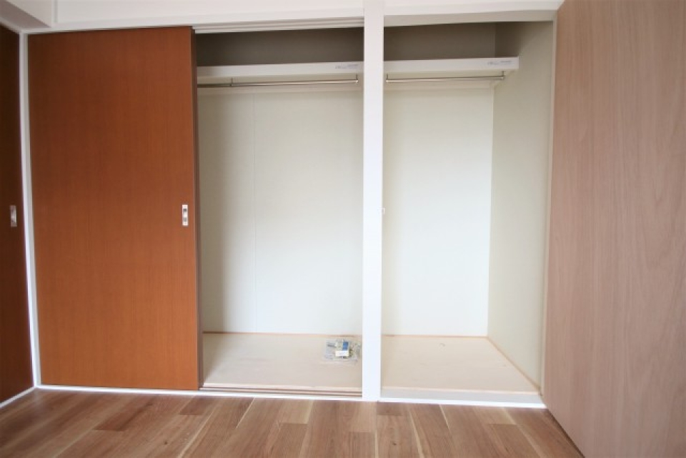洋室のクローゼット。